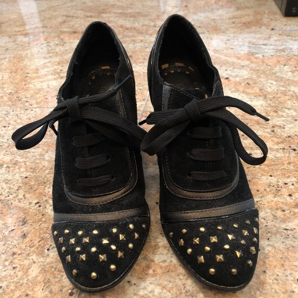 Libby Edelman Black Suede Heels with Gold Studs - Picture 2 of 3